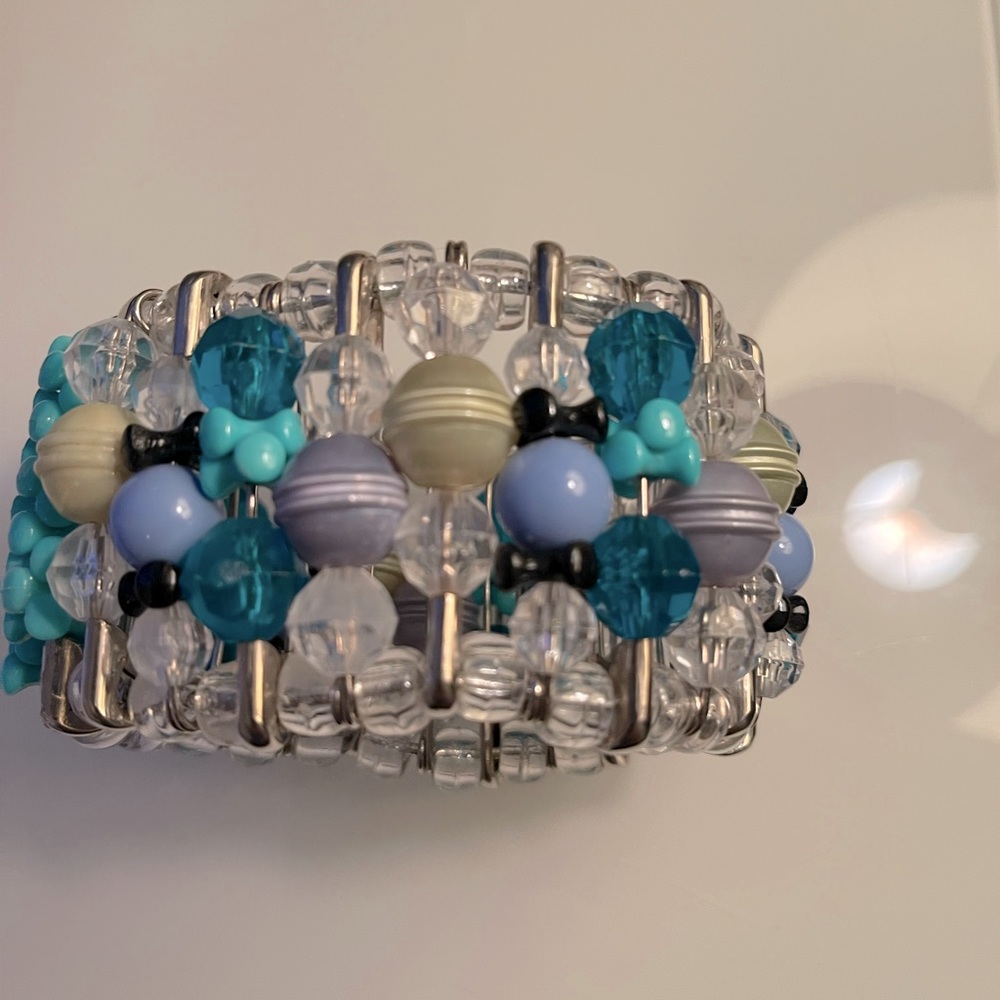 Women’s Safety Pin Beaded Bracelets - Picture 11 of 14